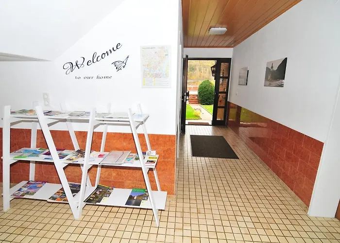 Haus Rheinterrasse بيت للعطل